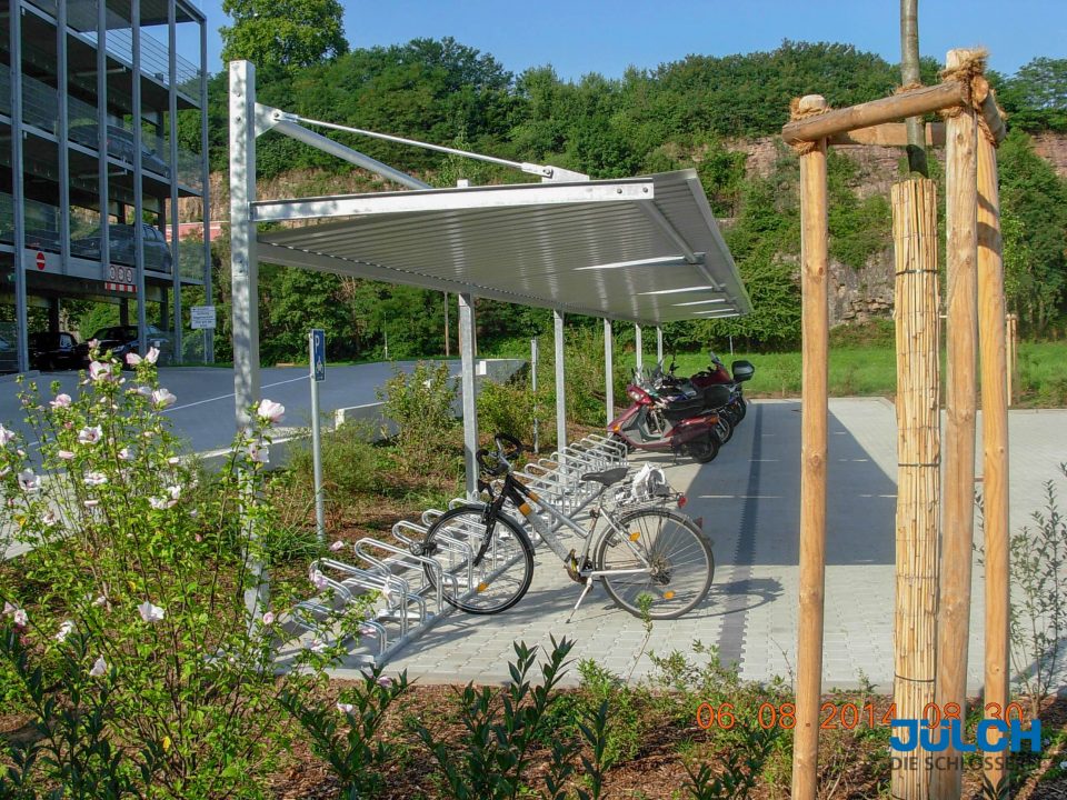 Fahrradueberdachung, freistehend, verzinkt, Wetterschutz, Trapezblech, Fahrradstaender