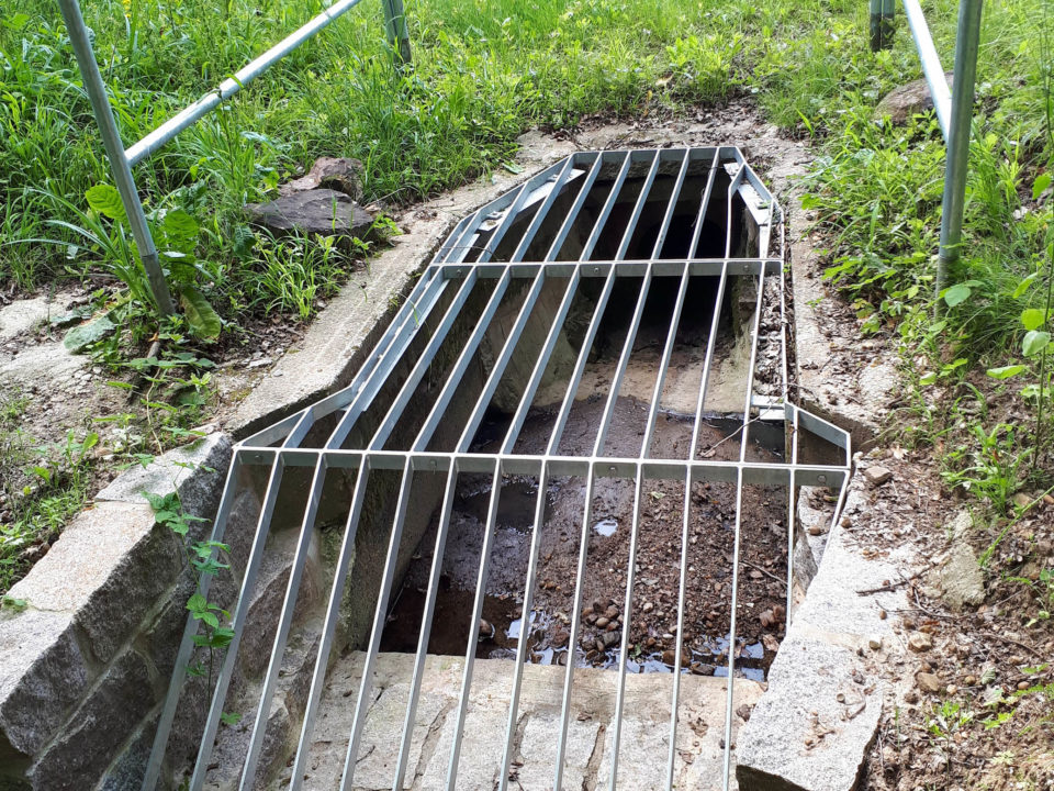 Bachlauf Schutz GItter Kinderschutz Absturzsicherung